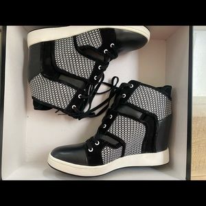 L.a.m.b gera wedge sneakers size 8.5